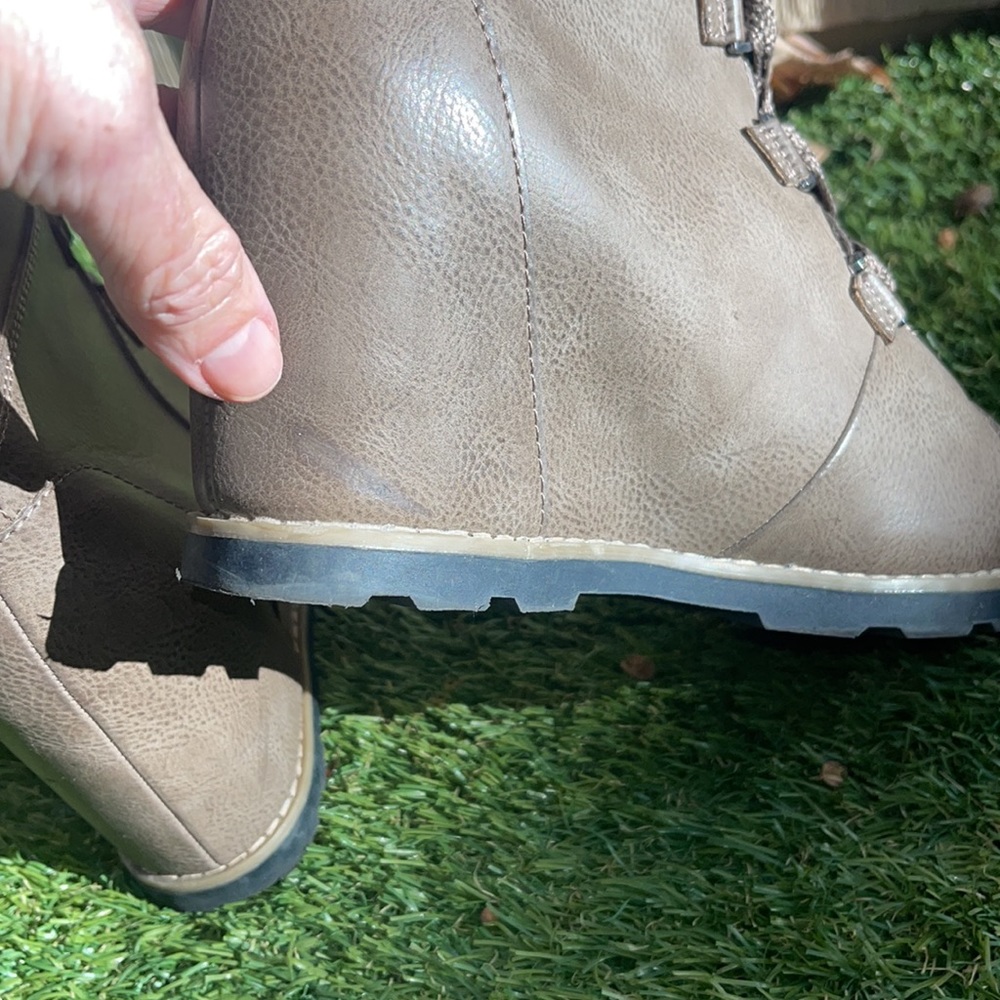 Universal Thread Wedge Bootie - Picture 5 of 9